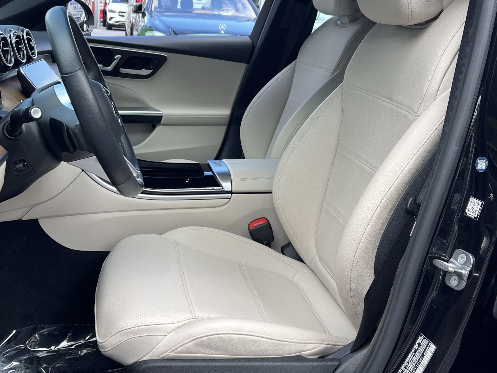 Certified 2023 Mercedes-Benz C 300 4MATIC Sedan image 18