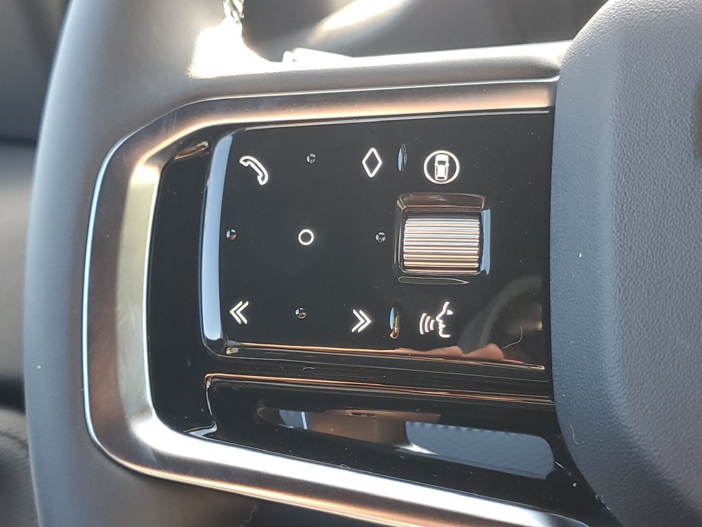 New 2026 Land Rover Discovery Sport Landmark AWD/4WD image 18