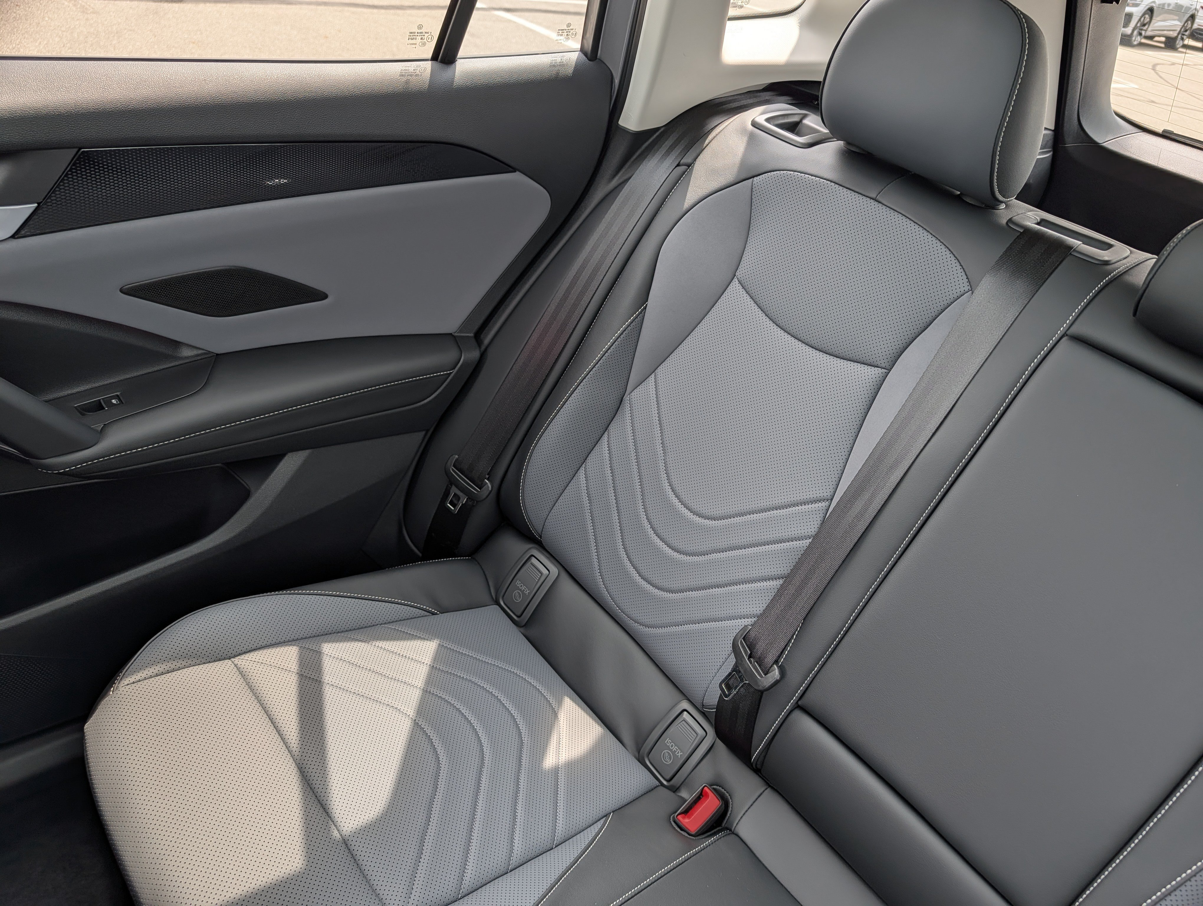 Certified 2026 Volkswagen Tiguan SE AWD/4WD image 15