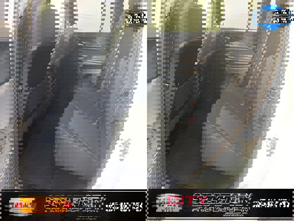 Used 2023 Jeep Grand Cherokee Laredo image 28