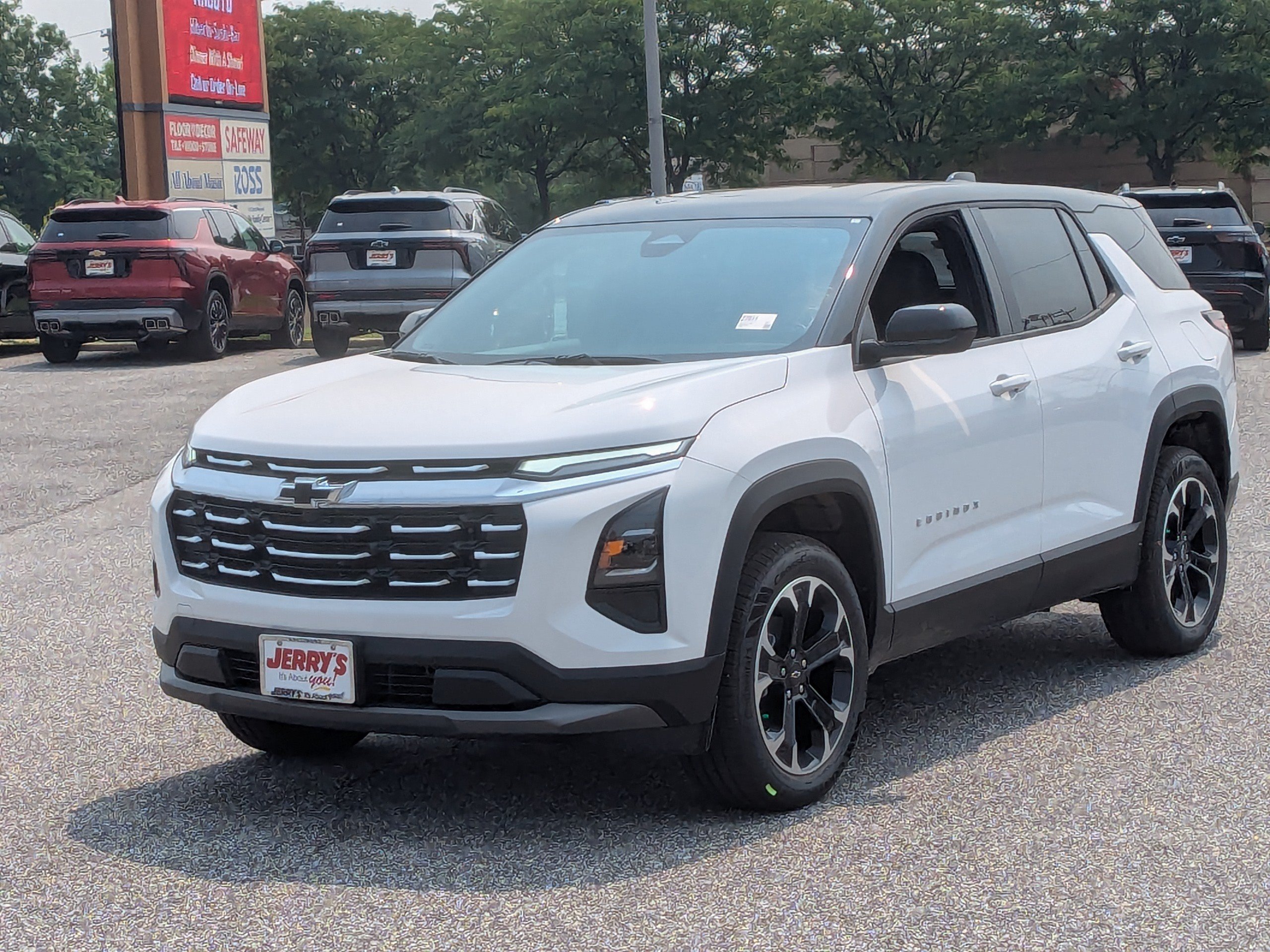 New 2027 Chevrolet Equinox LT w/ Convenience Package II AWD/4WD image 4