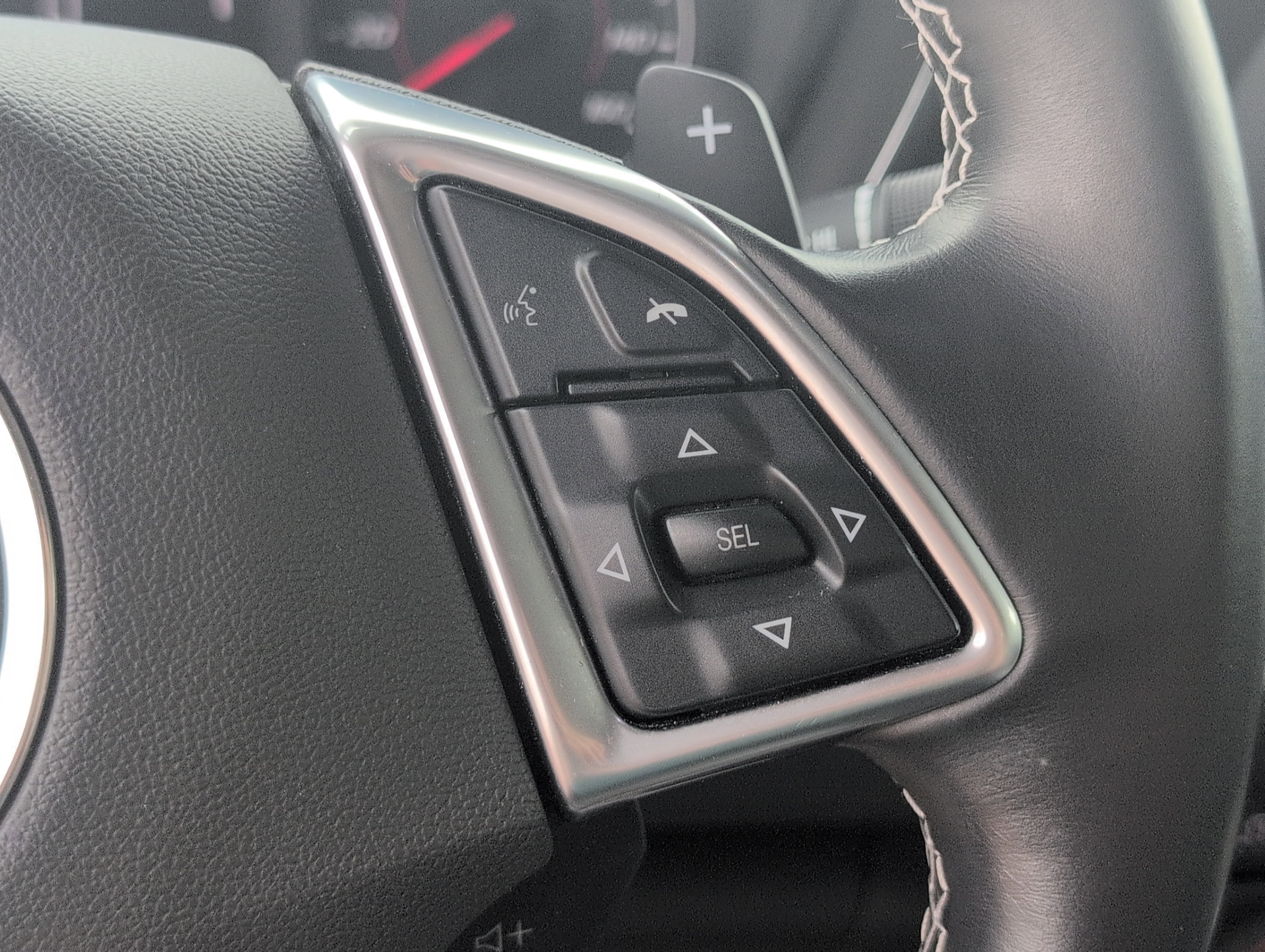 Used 2020 Chevrolet Camaro LT RWD image 26