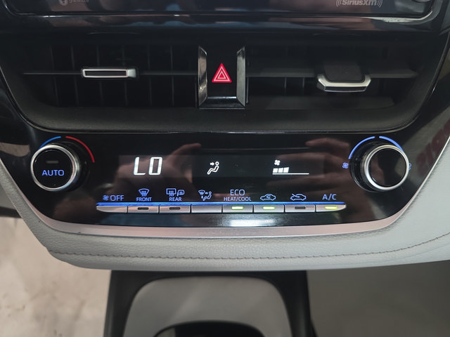 Used 2021 Toyota Corolla SE FWD image 19