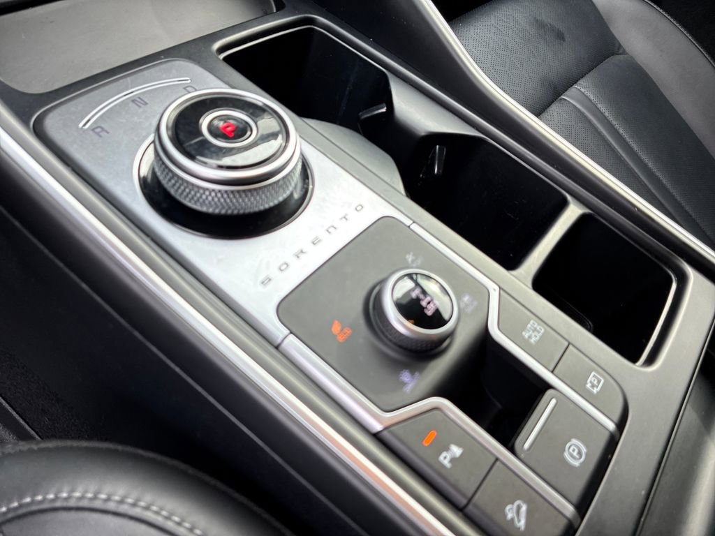 Used 2023 Kia Sorento EX image 24