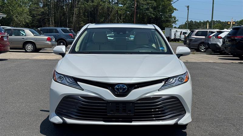 Used 2019 Toyota Camry XLE FWD image 3