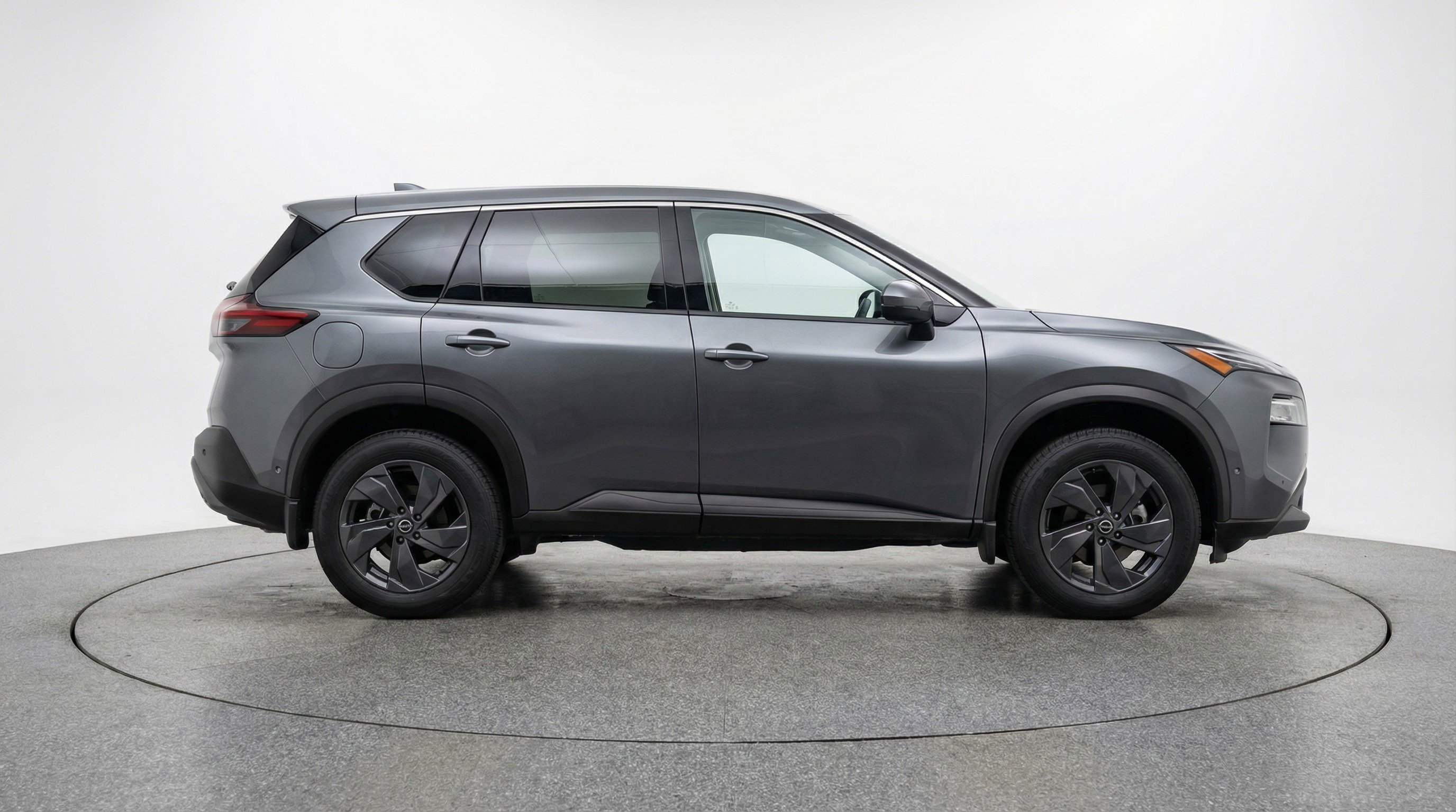Used 2025 Nissan Rogue SV FWD image 11