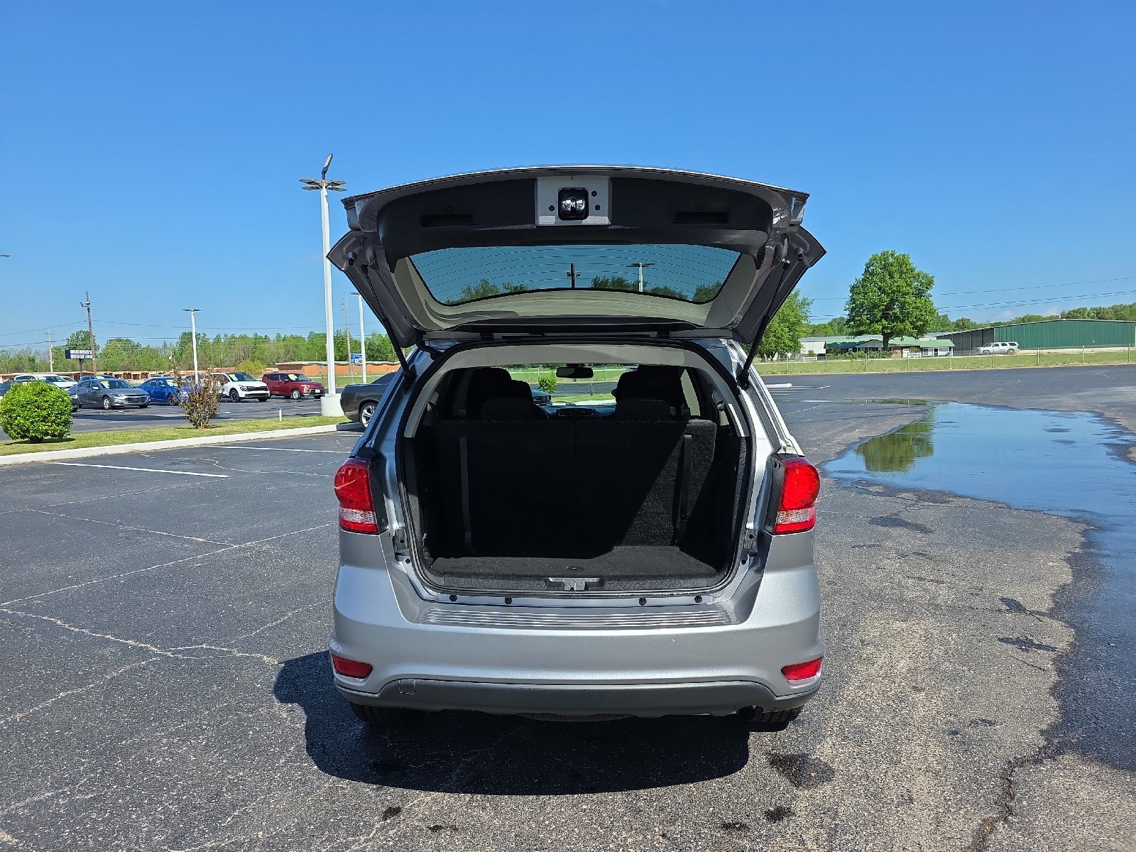 Used 2019 Dodge Journey SE w/ Connectivity Group FWD image 14