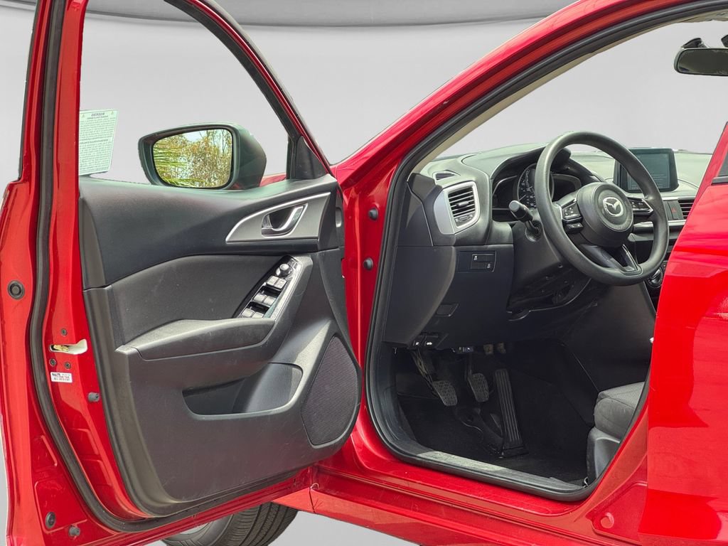 Used 2017 MAZDA MAZDA3 Sport FWD image 9