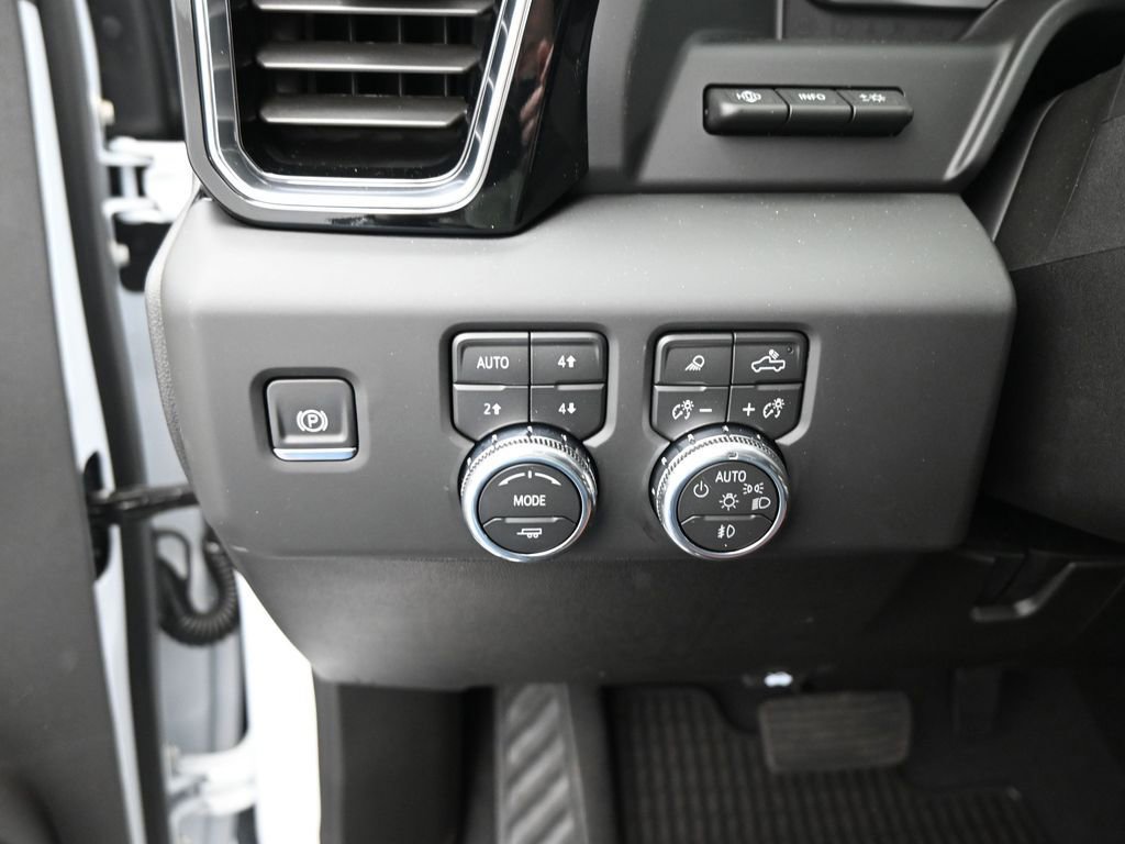 New 2026 GMC Sierra 3500 Denali Ultimate image 12