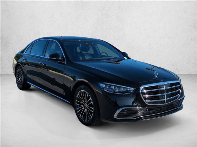 Used 2024 Mercedes-Benz S 580 4MATIC Sedan image 3