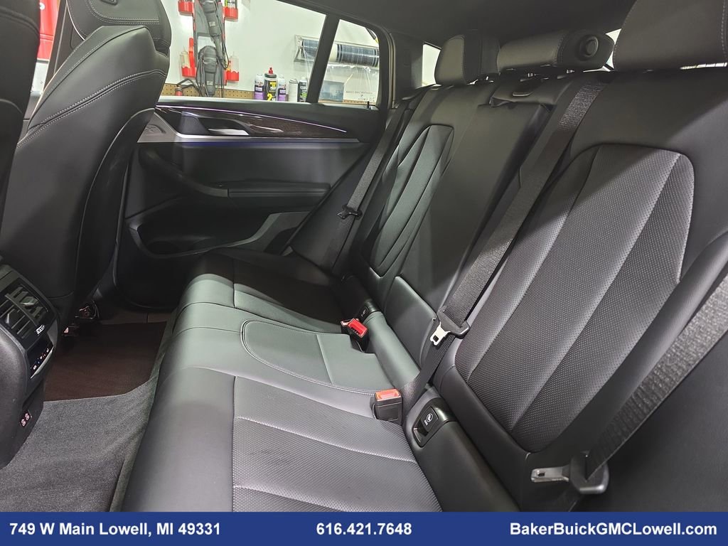 Used 2025 BMW X4 xDrive30i image 15