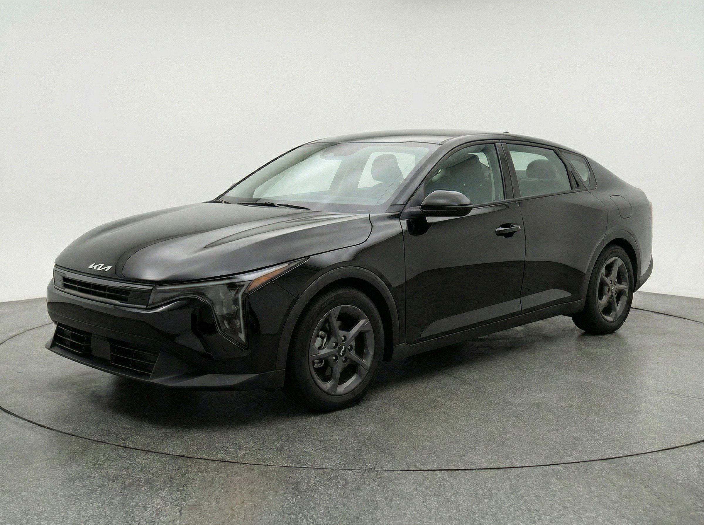 Used 2025 Kia K4 LXS image 3