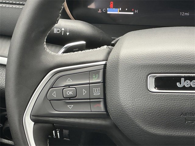 New 2025 Jeep Grand Cherokee Altitude image 23