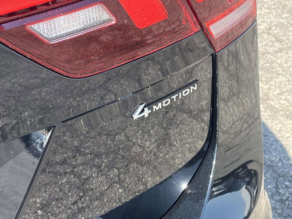 Certified 2023 Volkswagen Tiguan SE w/ Panoramic Sunroof Package image 12