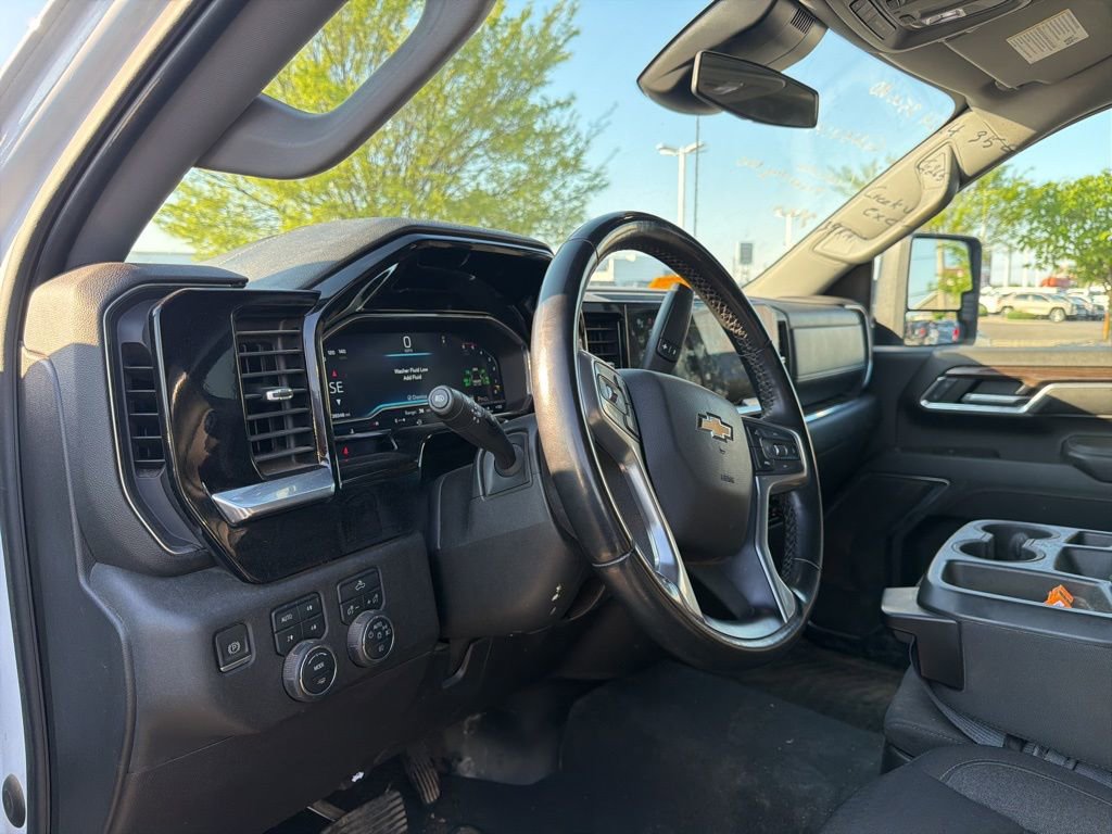 Used 2024 Chevrolet Silverado 3500 LT w/ Convenience Package image 11