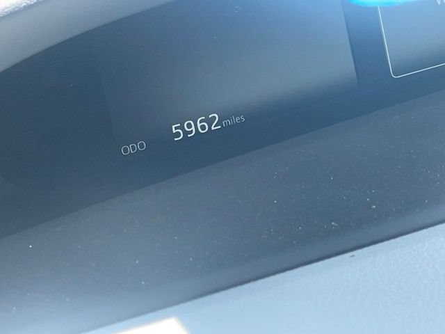 Used 2016 Toyota Prius Four Touring w/ Premium Convenience Package FWD image 3