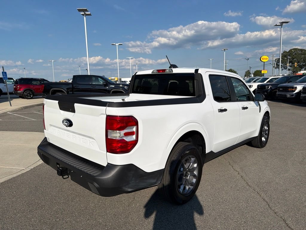 New 2026 Ford Maverick XLT w/ XLT Luxury Package FWD image 3