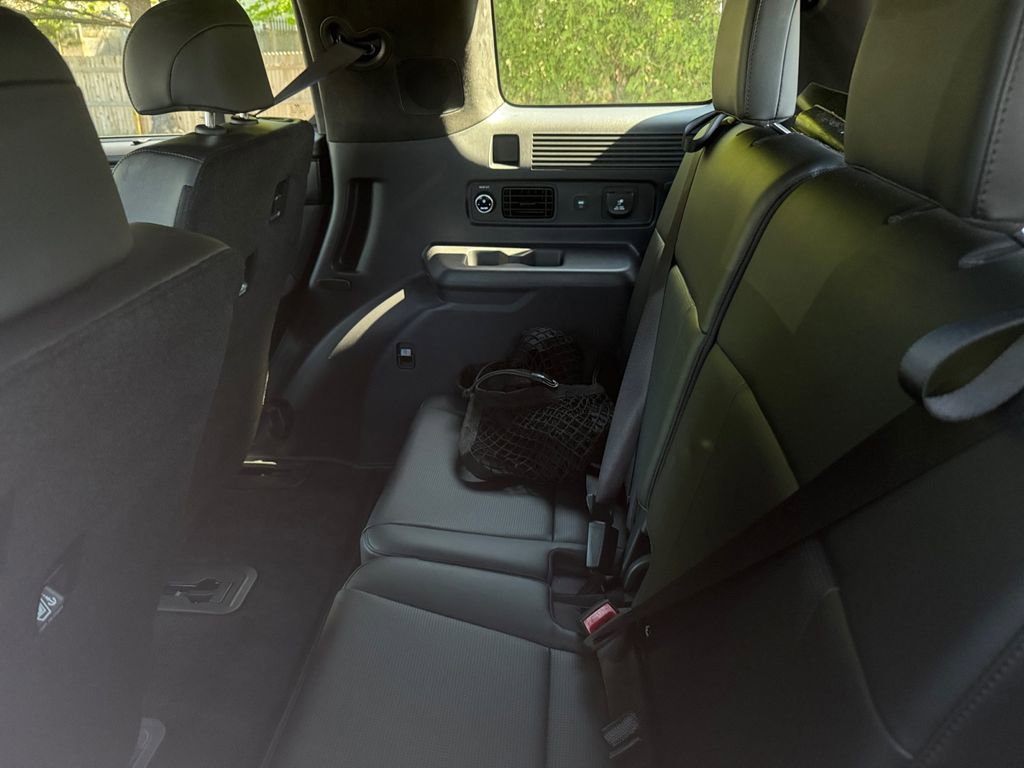 Used 2024 Hyundai Santa Fe Calligraphy AWD/4WD image 17