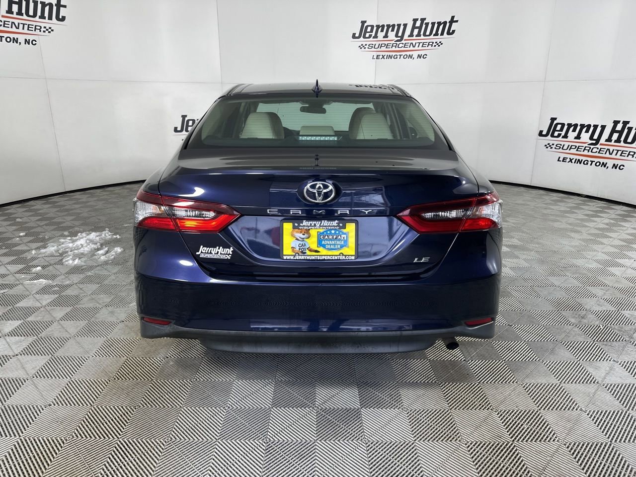 Used 2022 Toyota Camry LE image 5