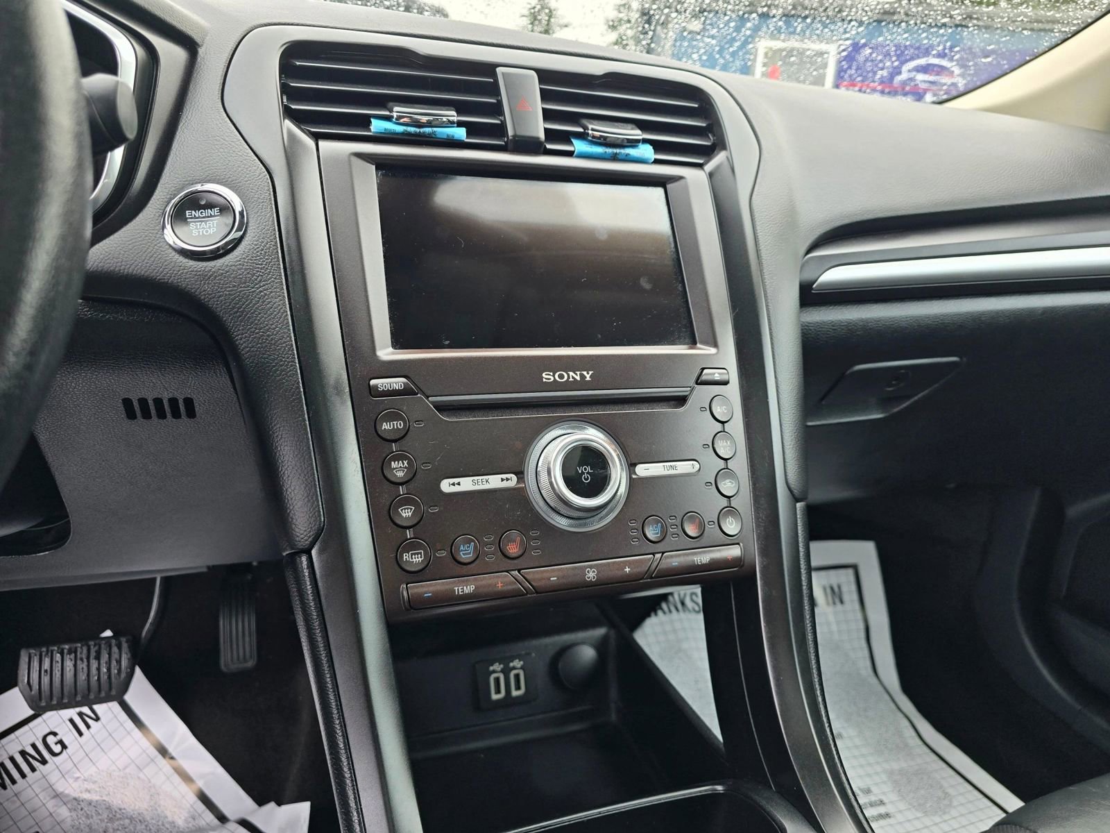 Used 2020 Ford Fusion Titanium image 27