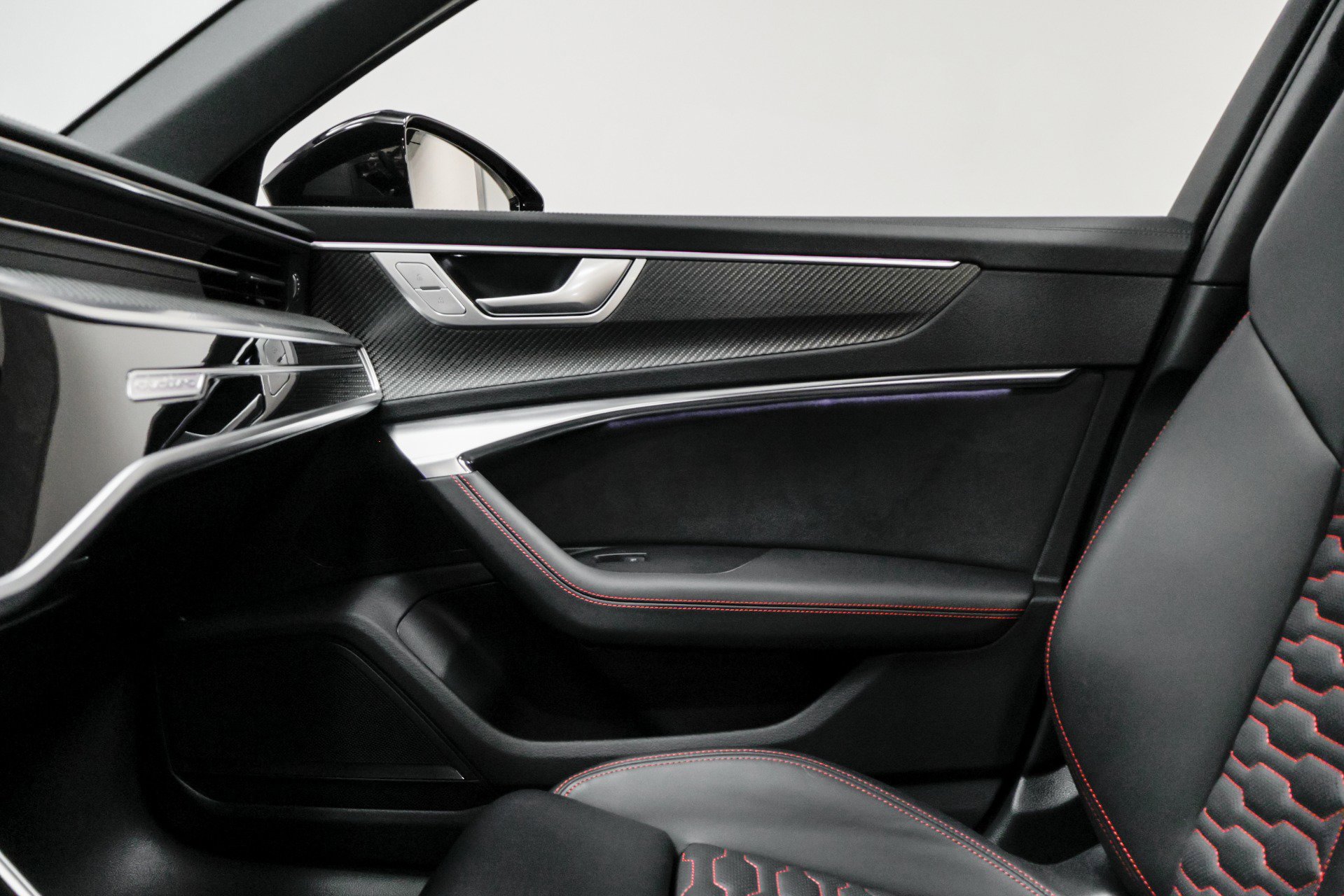 Used 2023 Audi RS 6 image 40