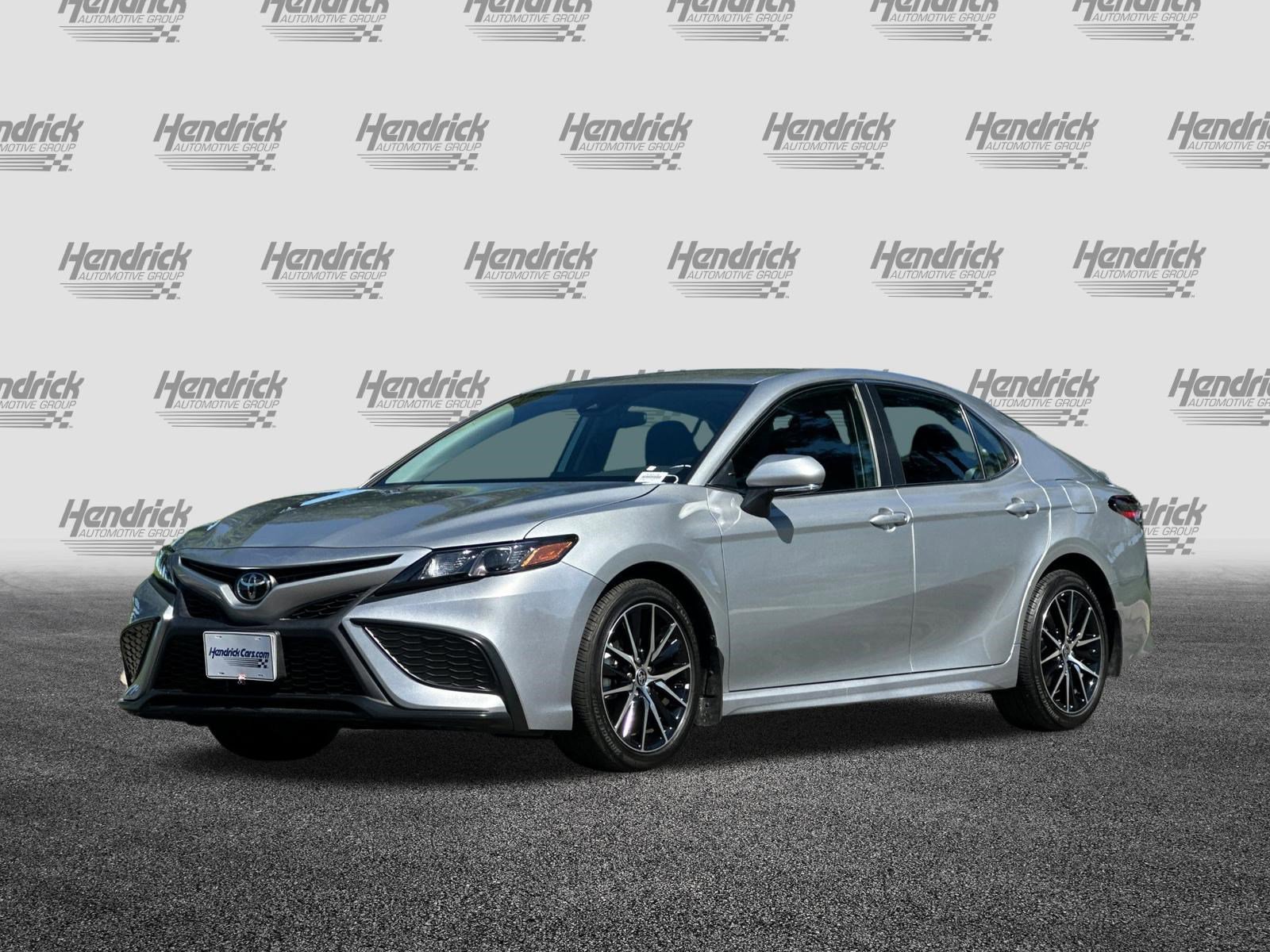 Used 2024 Toyota Camry SE FWD image 9