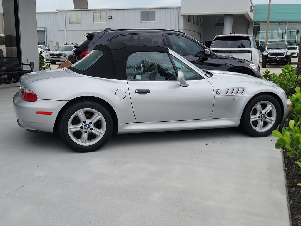 Used 2000 BMW Z3 2.5i RWD image 7