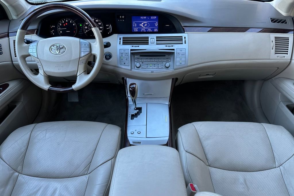 Used 2010 Toyota Avalon Limited FWD image 13