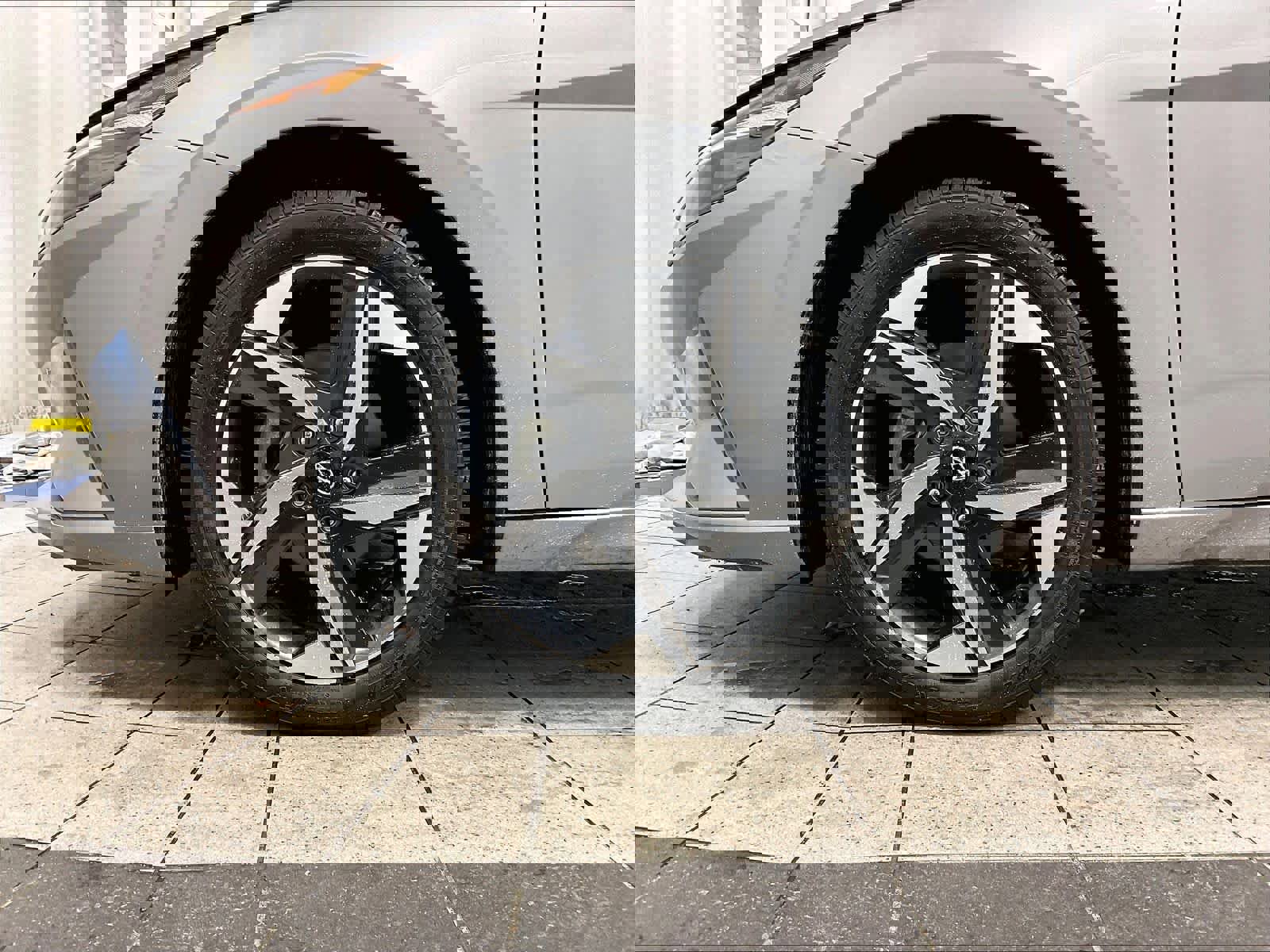 Used 2023 Hyundai Elantra SEL w/ Convenience Package image 7