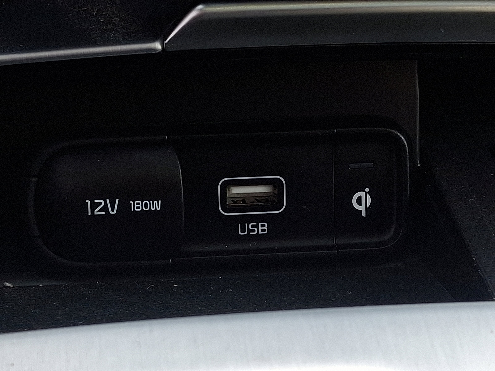 Used 2023 Kia Stinger GT2 image 25