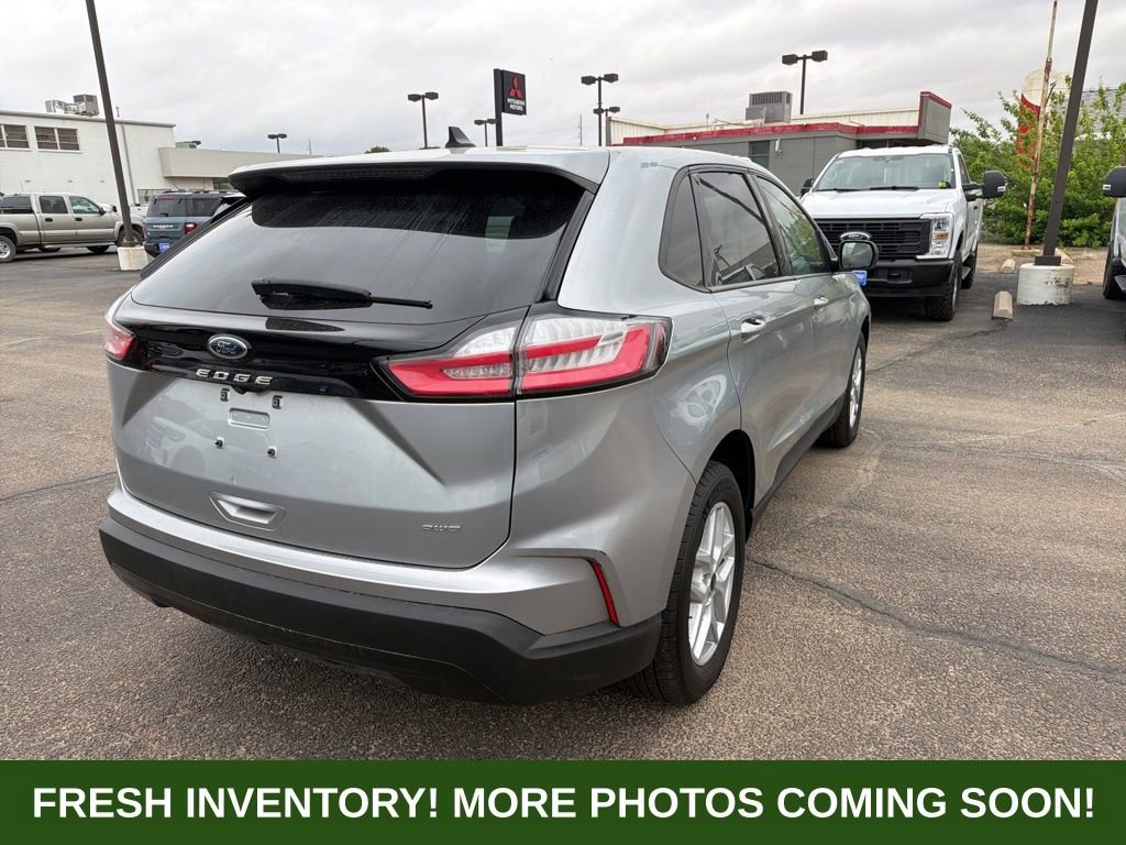 Used 2024 Ford Edge SE image 7