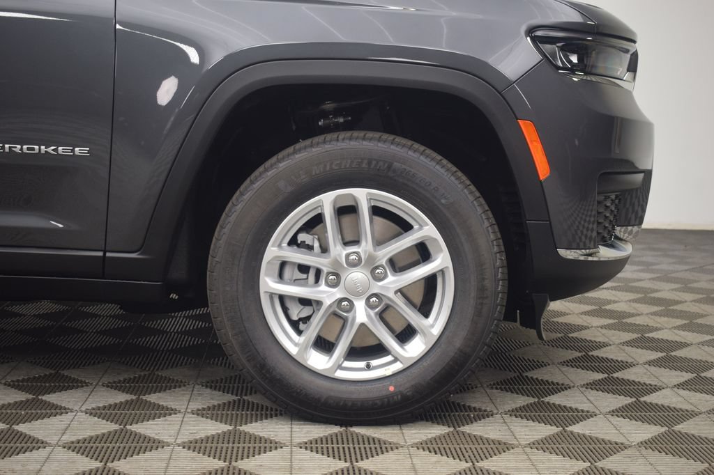 New 2026 Jeep Grand Cherokee L Laredo w/ Trailer Tow Package AWD/4WD image 6