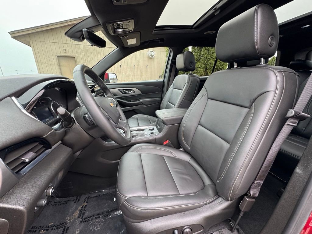 Used 2023 Chevrolet Traverse LT image 20