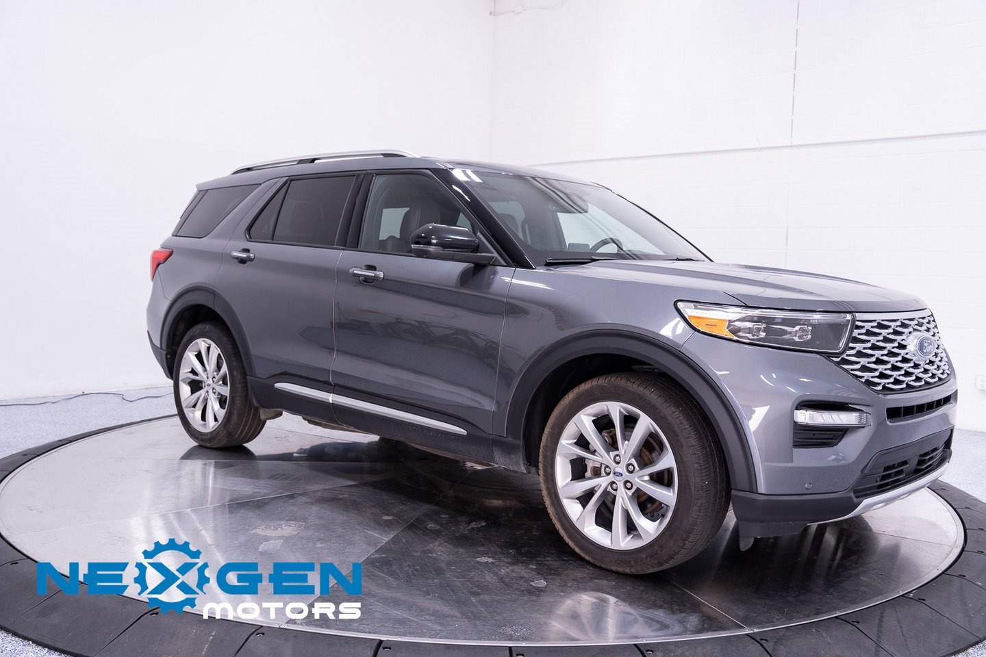 Used 2023 Ford Explorer Platinum w/ Technology Package
