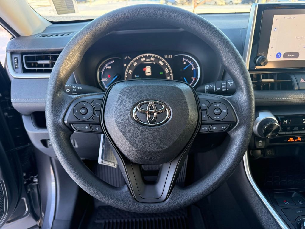 Used 2025 Toyota RAV4 XLE image 12
