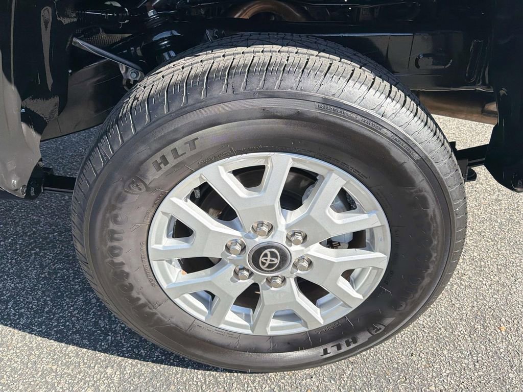 Certified 2025 Toyota Tacoma SR image 30