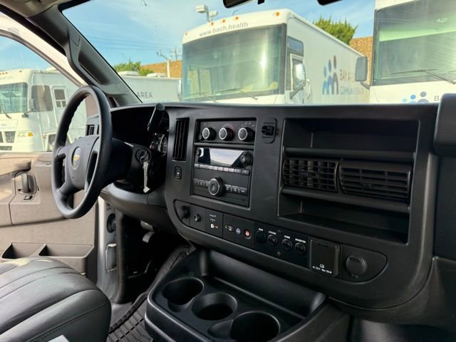 Used 2018 Chevrolet Express 2500 w/ Driver Convenience Package image 24