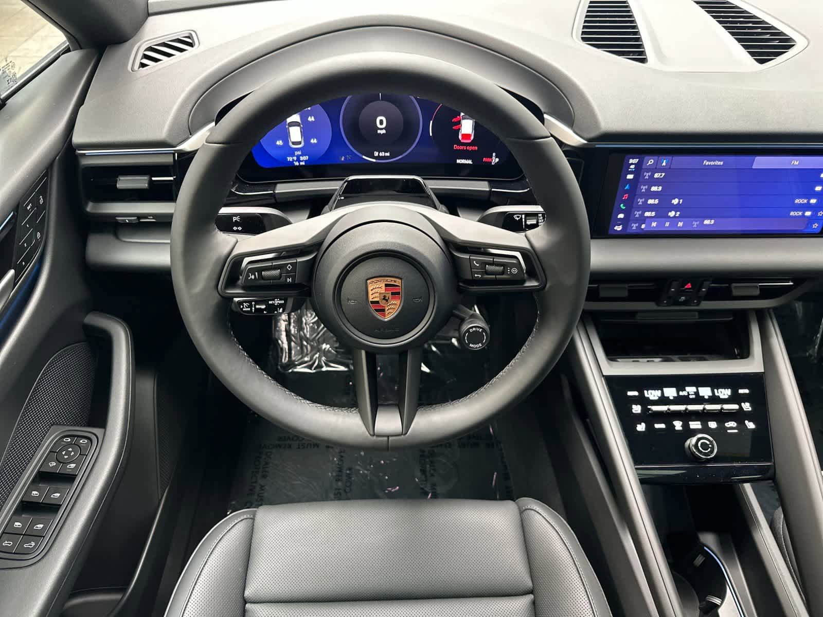 New 2026 Porsche Macan Electric RWD image 15