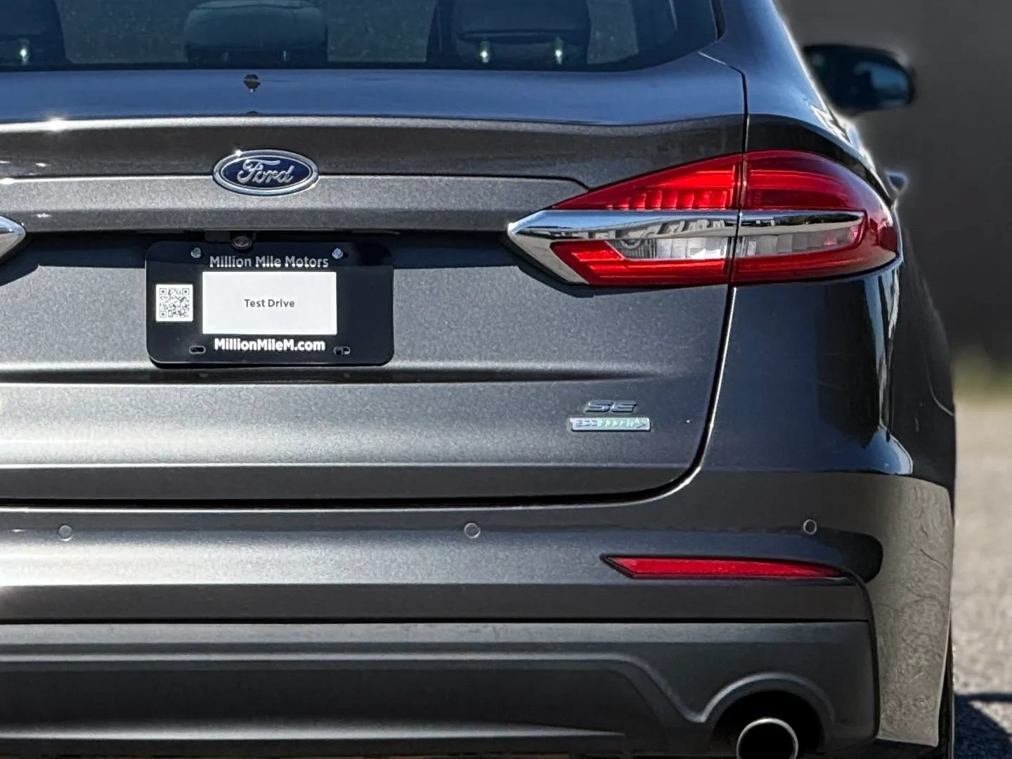 Used 2019 Ford Fusion SE FWD image 14