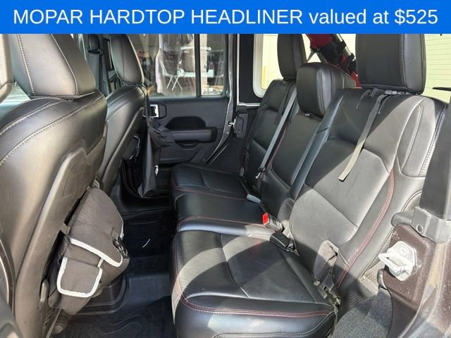 Used 2018 Jeep Wrangler Unlimited Rubicon w/ Dual Top Group AWD/4WD image 15