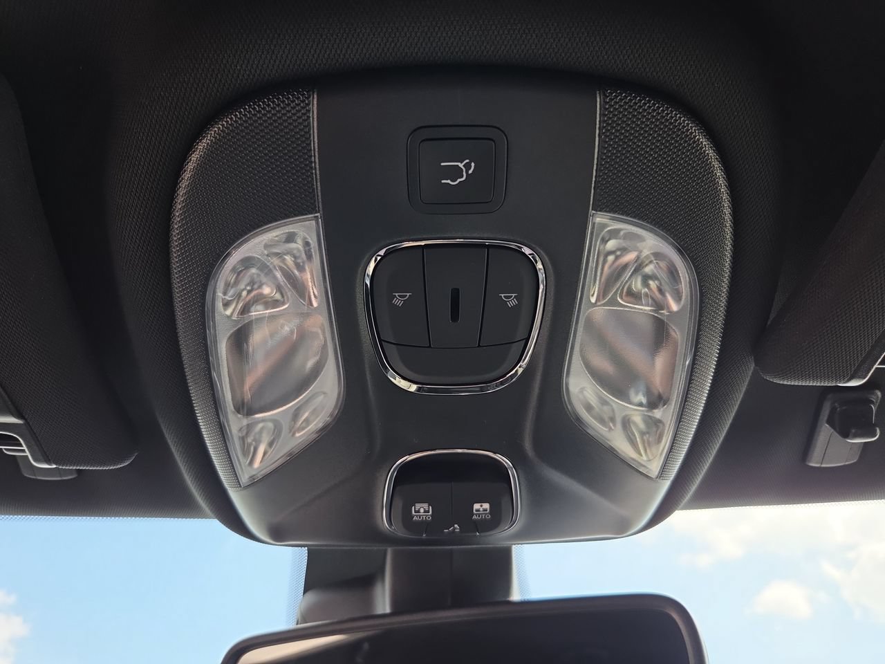 New 2026 Jeep Compass Limited w/ Sun, Sound & Navigation Group AWD/4WD image 24