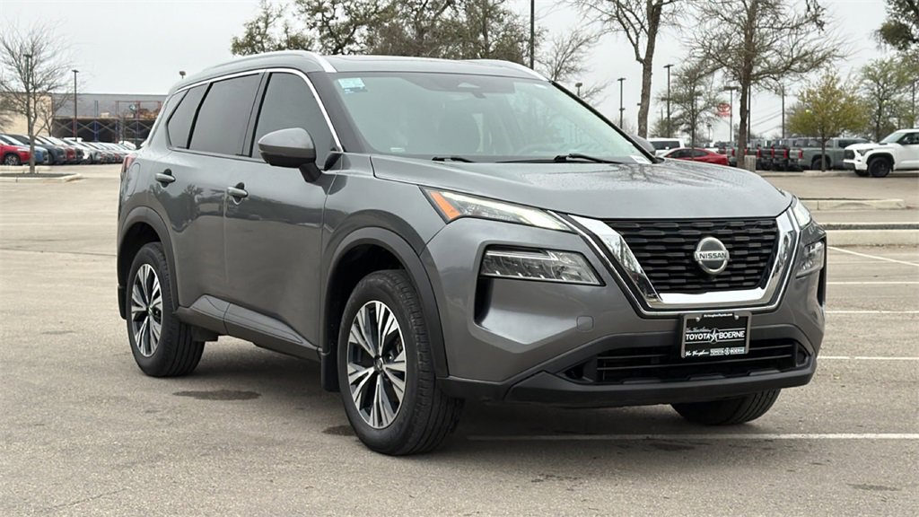 Used 2021 Nissan Rogue SV w/ Premium Package image 3
