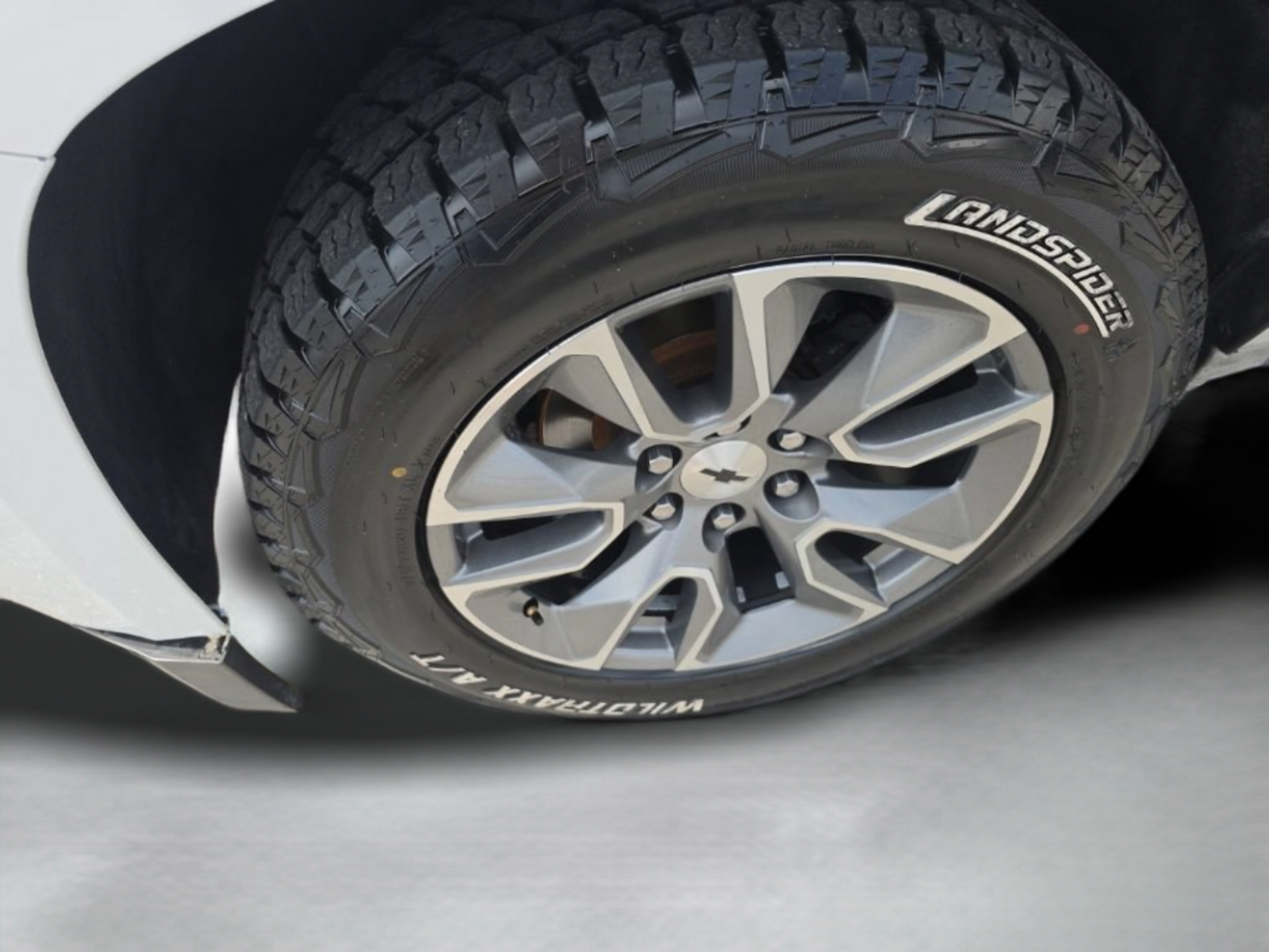 Used 2015 Chevrolet Tahoe LT RWD image 13
