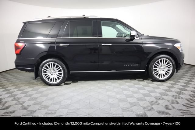 Used 2023 Ford Expedition Platinum AWD/4WD image 2