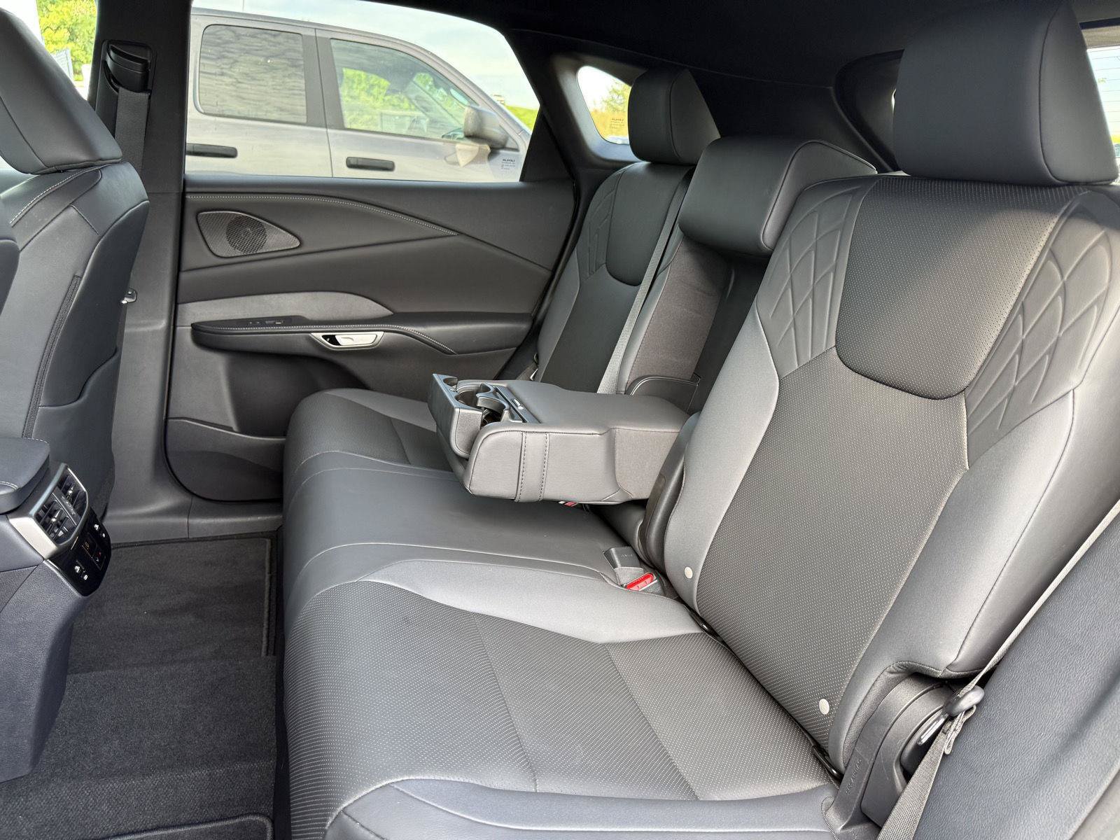 Used 2025 Lexus RX 350h AWD/4WD image 24