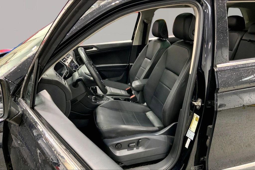 Used 2021 Volkswagen Tiguan SEL AWD/4WD image 15