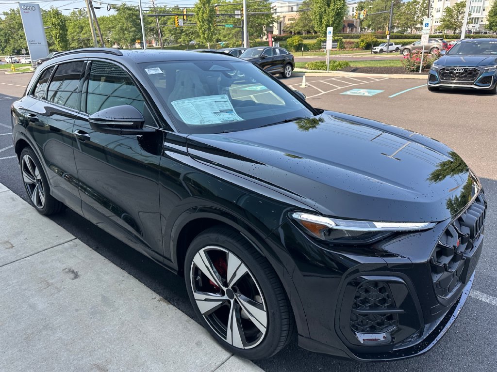 New 2026 Audi SQ5 Premium Plus AWD/4WD image 16