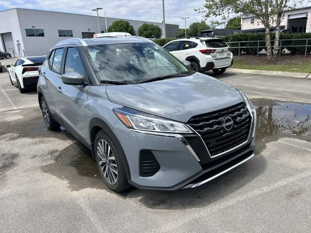 Used 2023 Nissan Kicks SV FWD image 3