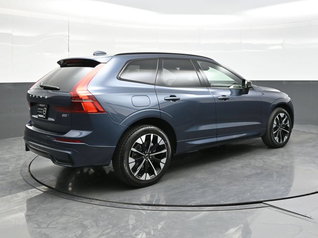 New 2026 Volvo XC60 B5 Plus w/ Climate Package AWD/4WD image 7