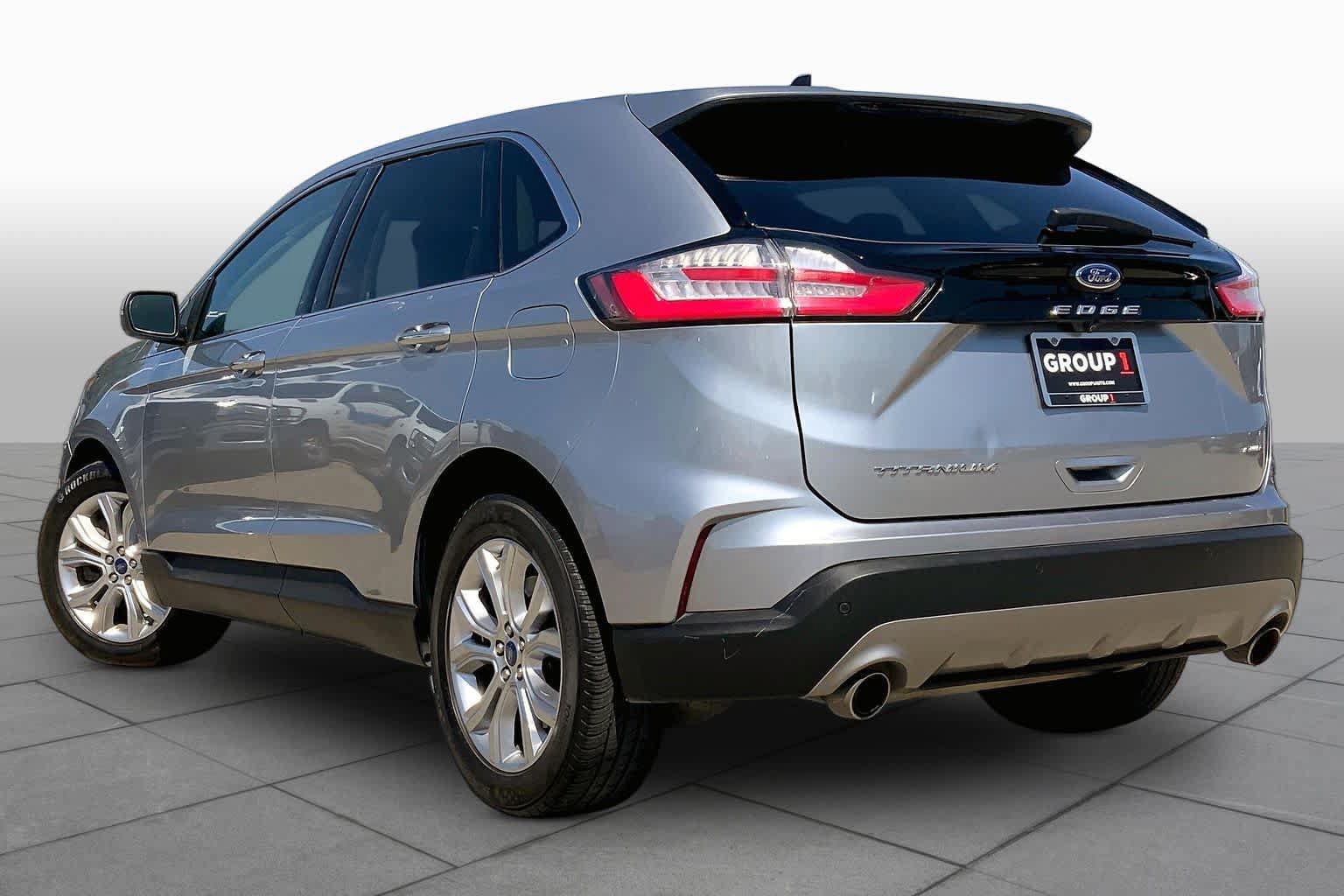 Used 2022 Ford Edge Titanium w/ Equipment Group 301A AWD/4WD image 12